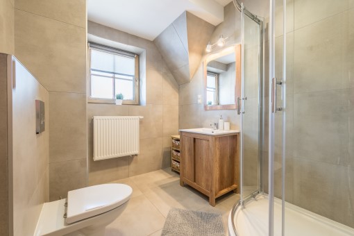 Łazienka z prysznicem